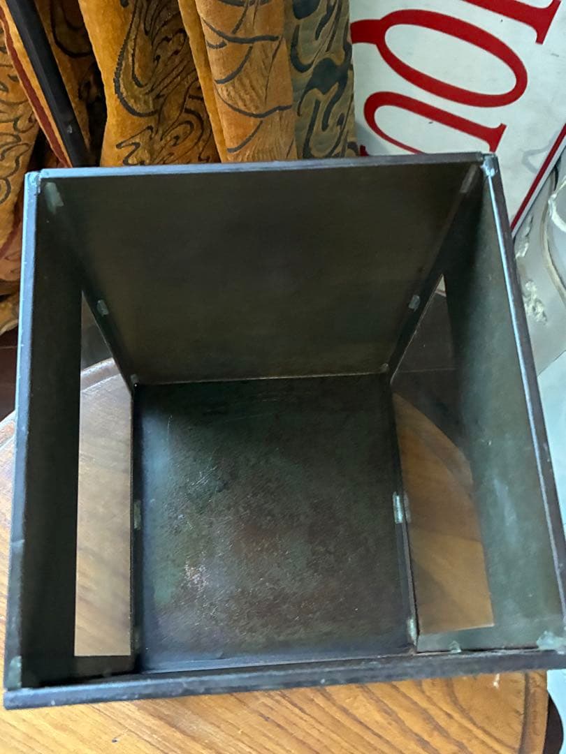 TOMガラス　メタル　ケース　REISMAN PRETZELS アメリカ