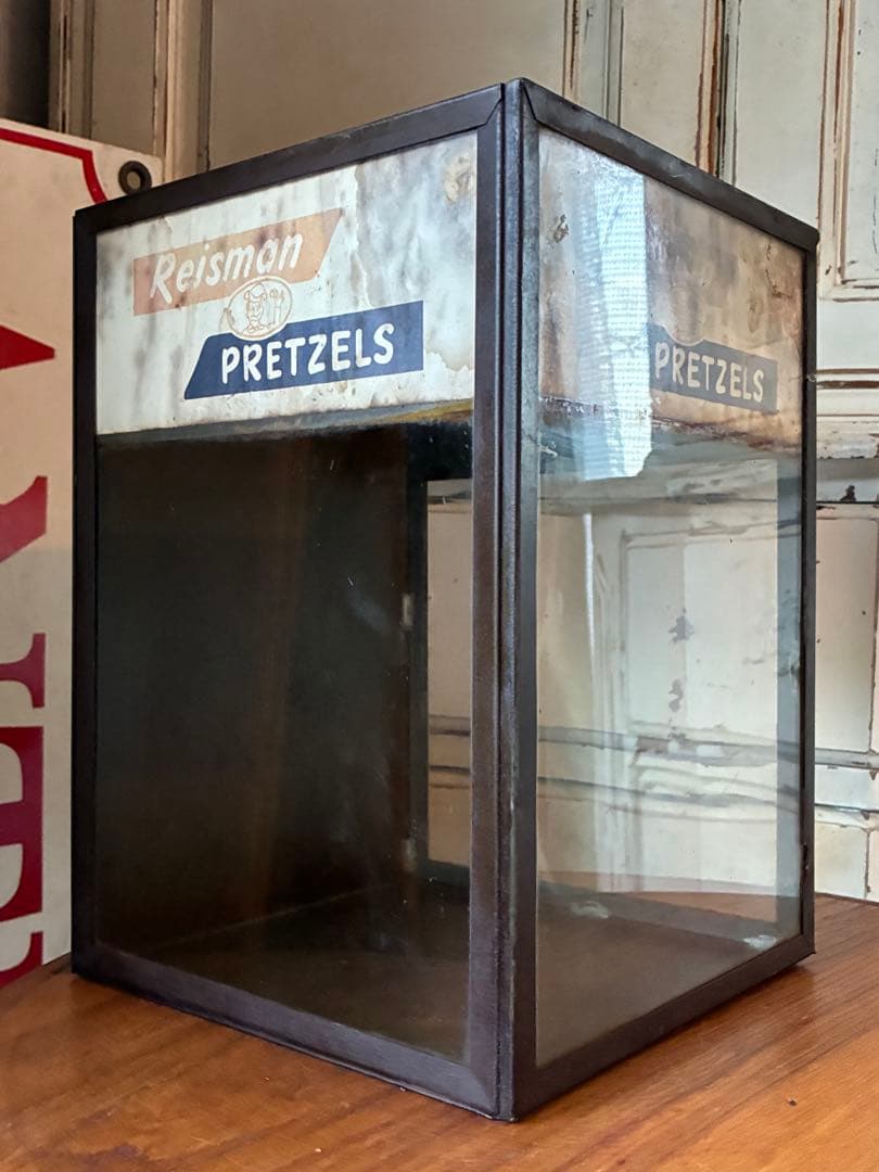 TOMガラス　メタル　ケース　REISMAN PRETZELS アメリカ