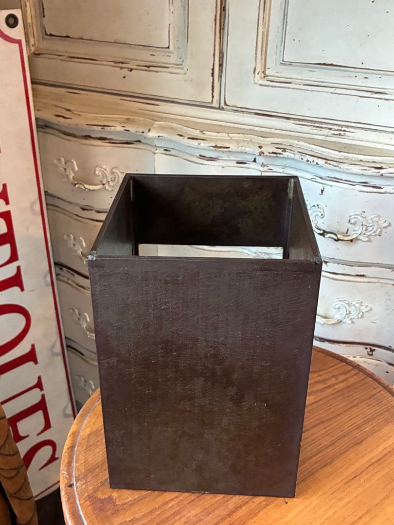 TOMガラス　メタル　ケース　REISMAN PRETZELS アメリカ