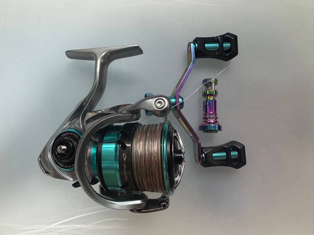 Daiwa 18 エメラルダス AIR LT3000S-CXH エギングリール
