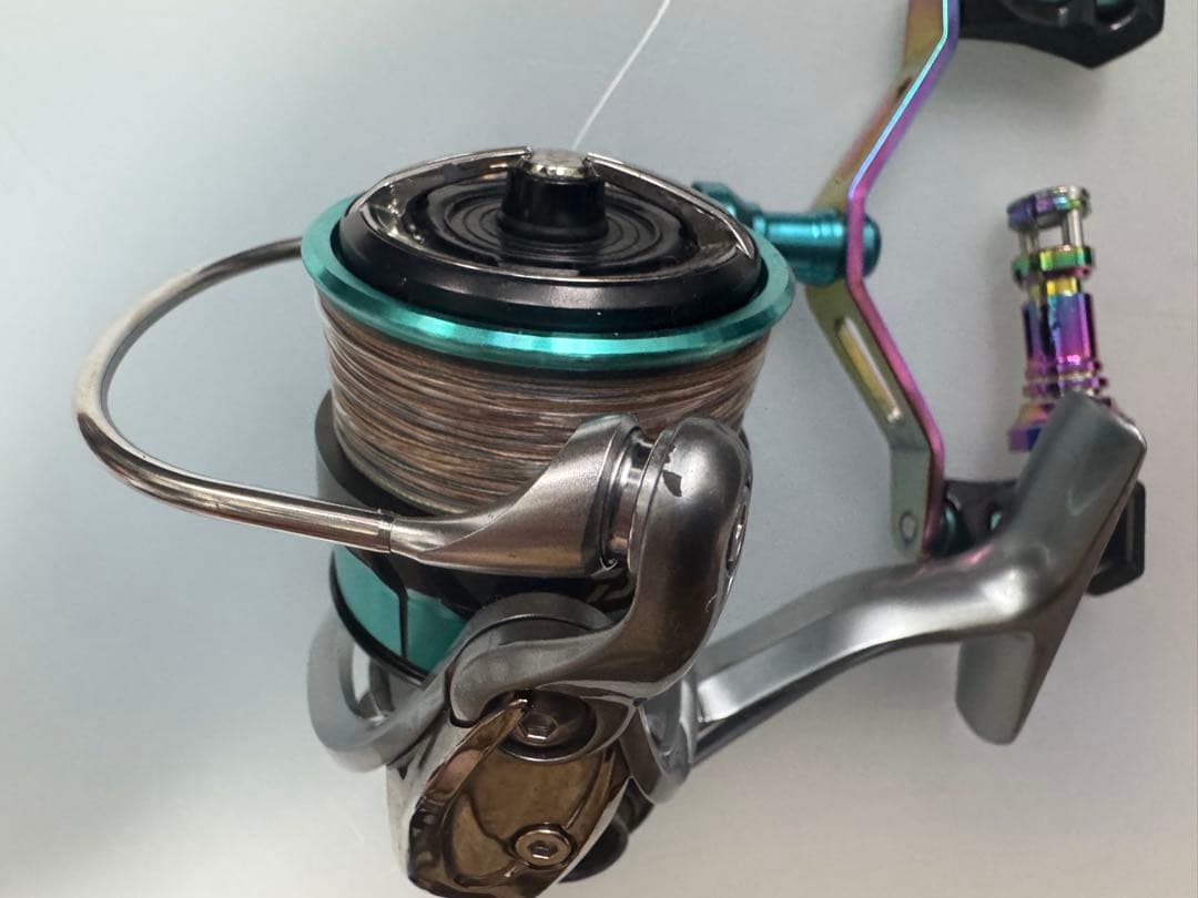 Daiwa 18 エメラルダス AIR LT3000S-CXH エギングリール