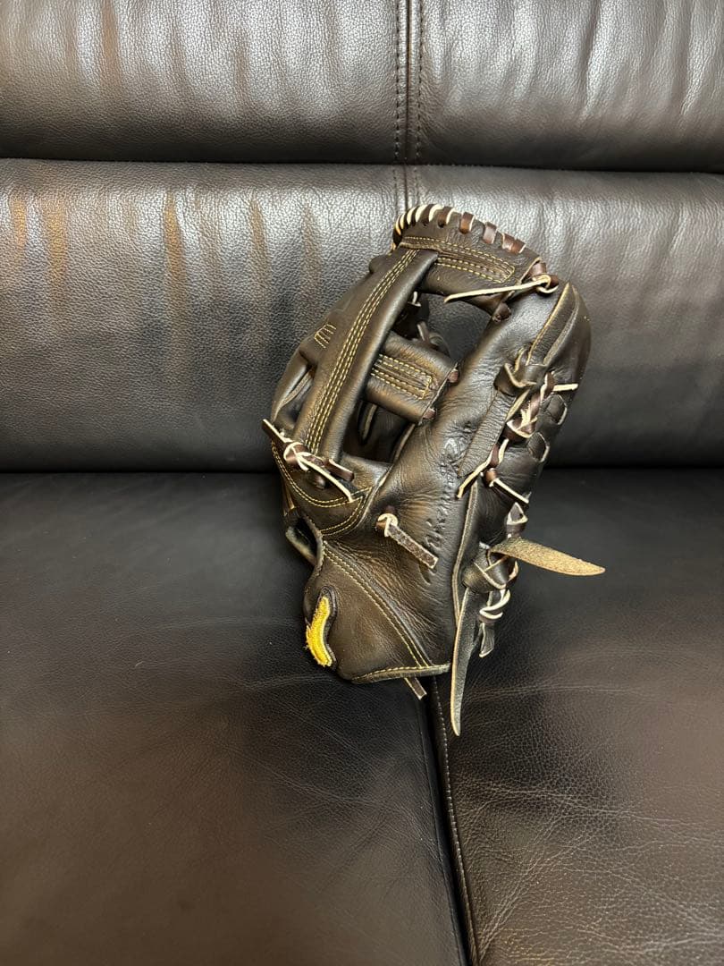 ミズノプロ硬式内野手用グラブ