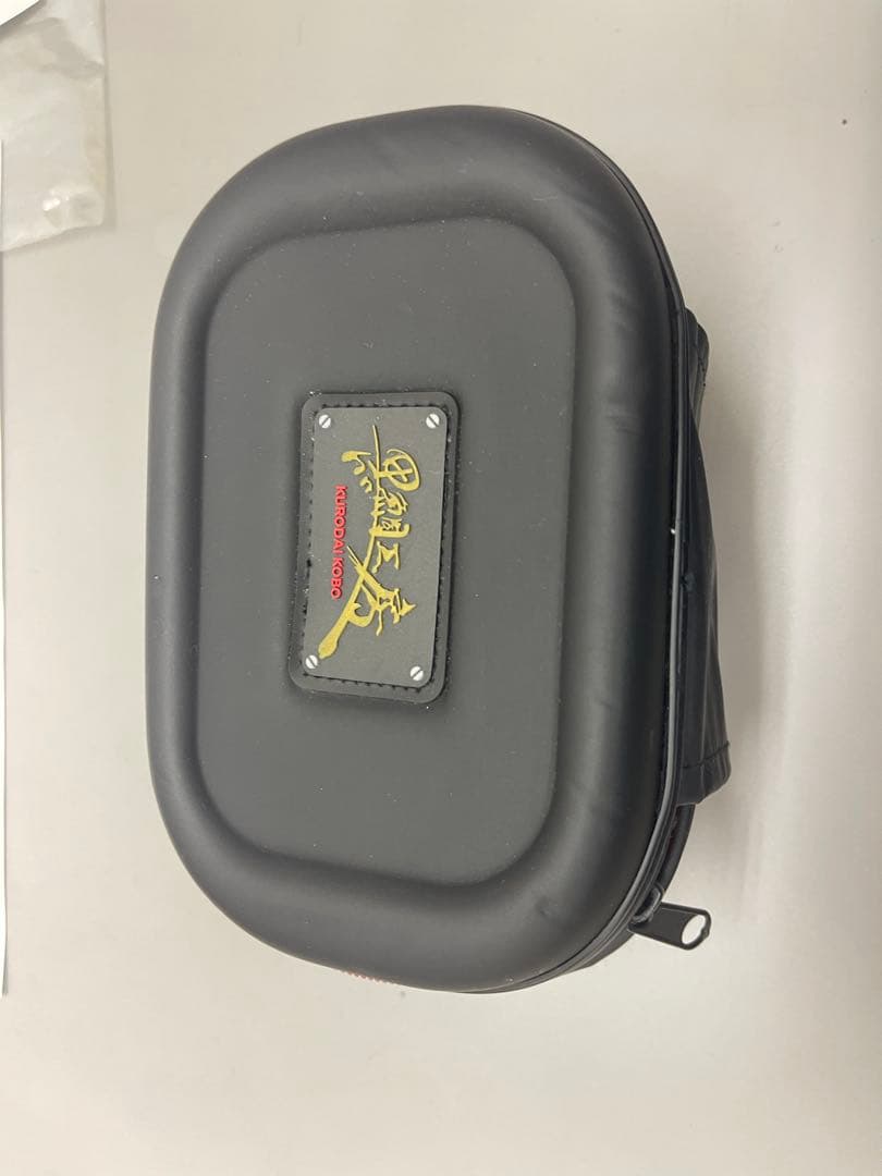 カセ筏師THEアスリートRugger 65HGGB（右）ゴールド/ブラック