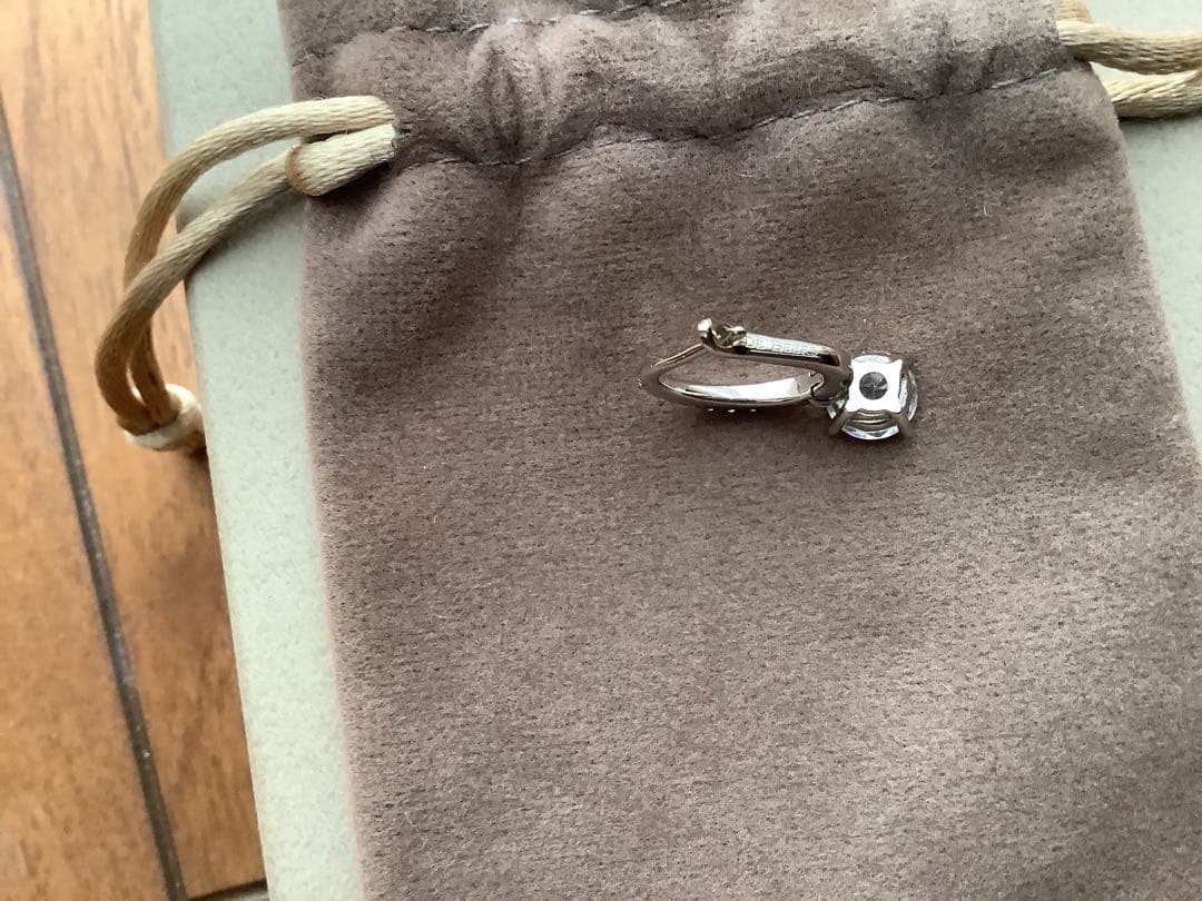 De Beers デビアス　1ctダイヤ