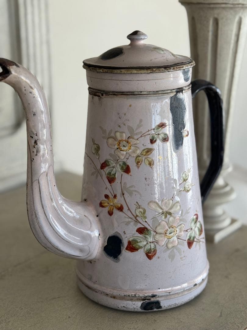フランスアンティーク薄ピンクバンドペイントのお花柄ホーローコーヒーポット
