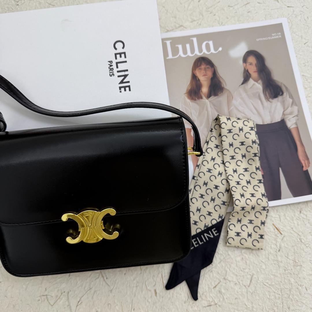 ブラックショルダーバッグ