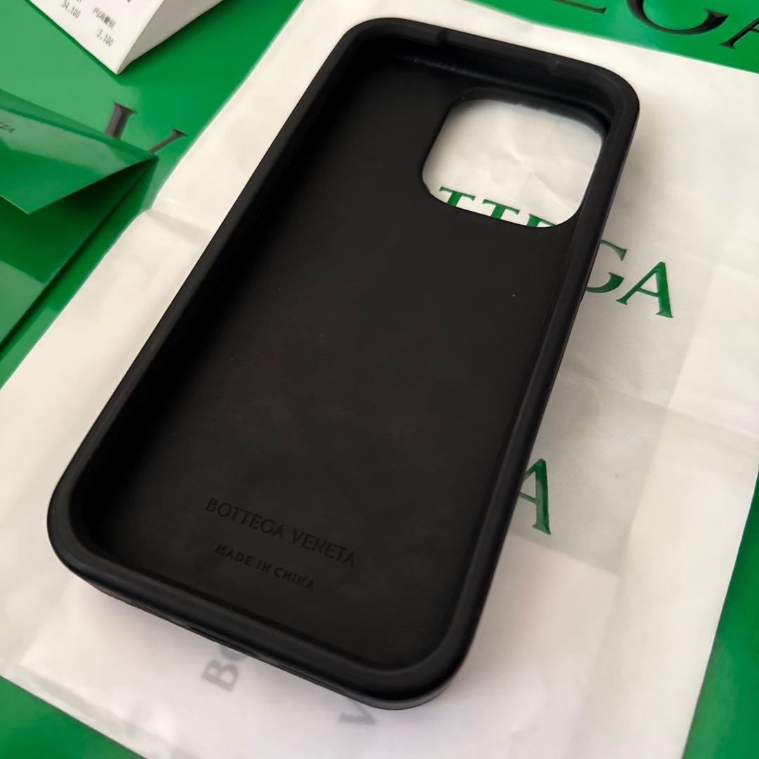 Bottega Veneta BLACK iPhone 16 Pro ケース