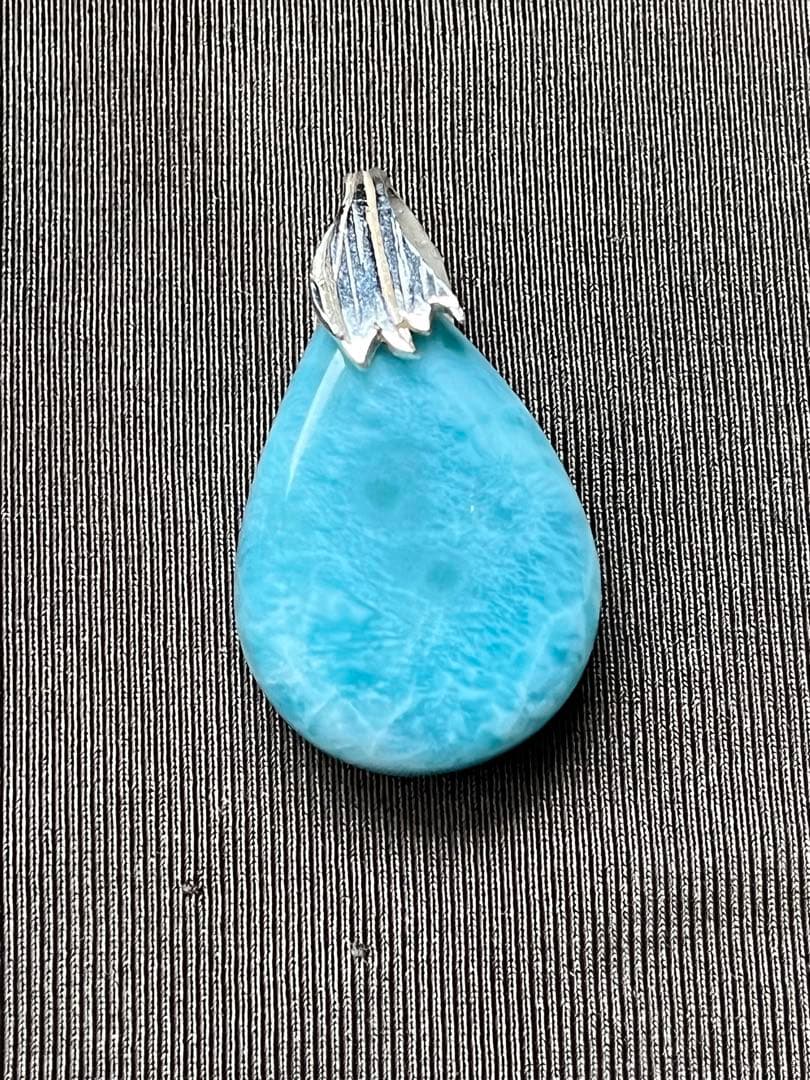 天然石☆高品質！ラリマーしずく型ペンダントトップ☆リーフバチカン&ブルーが美しい