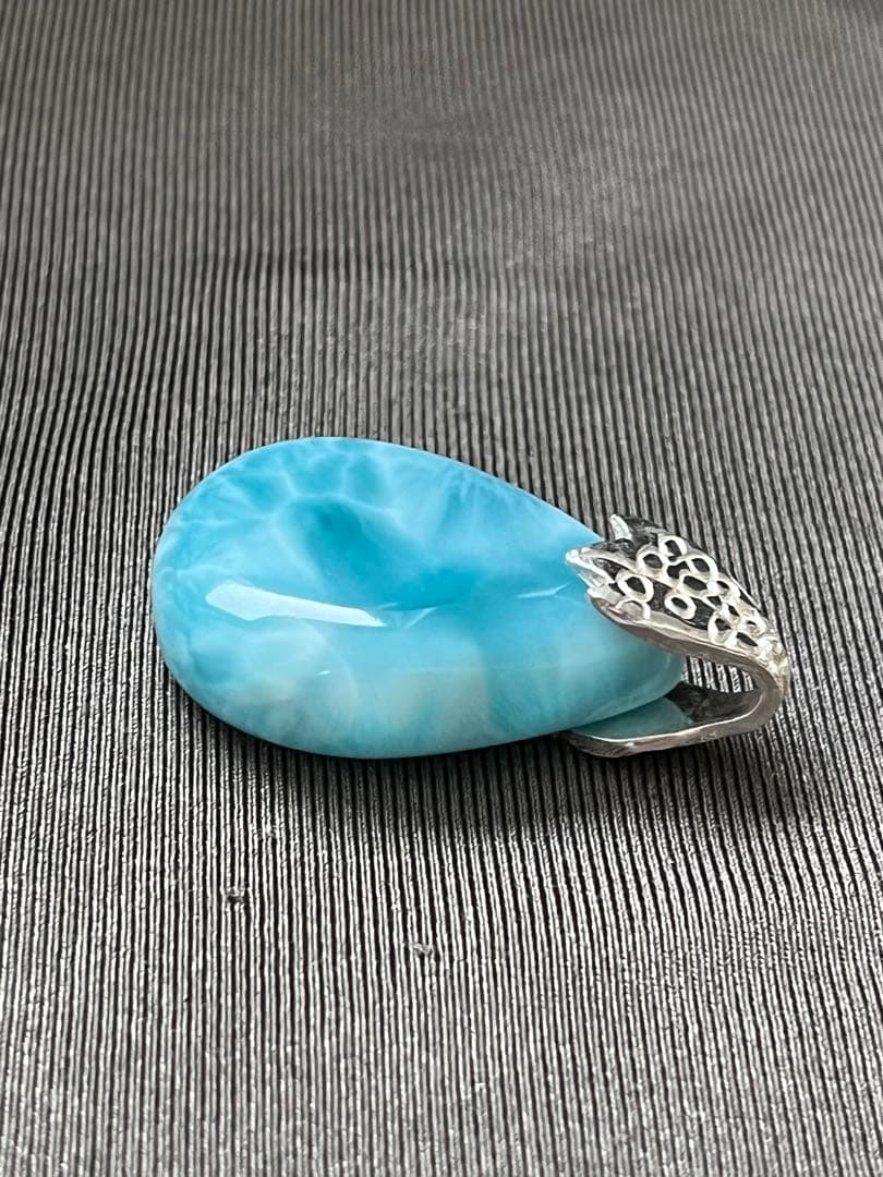 天然石☆高品質！ラリマーしずく型ペンダントトップ☆リーフバチカン&ブルーが美しい