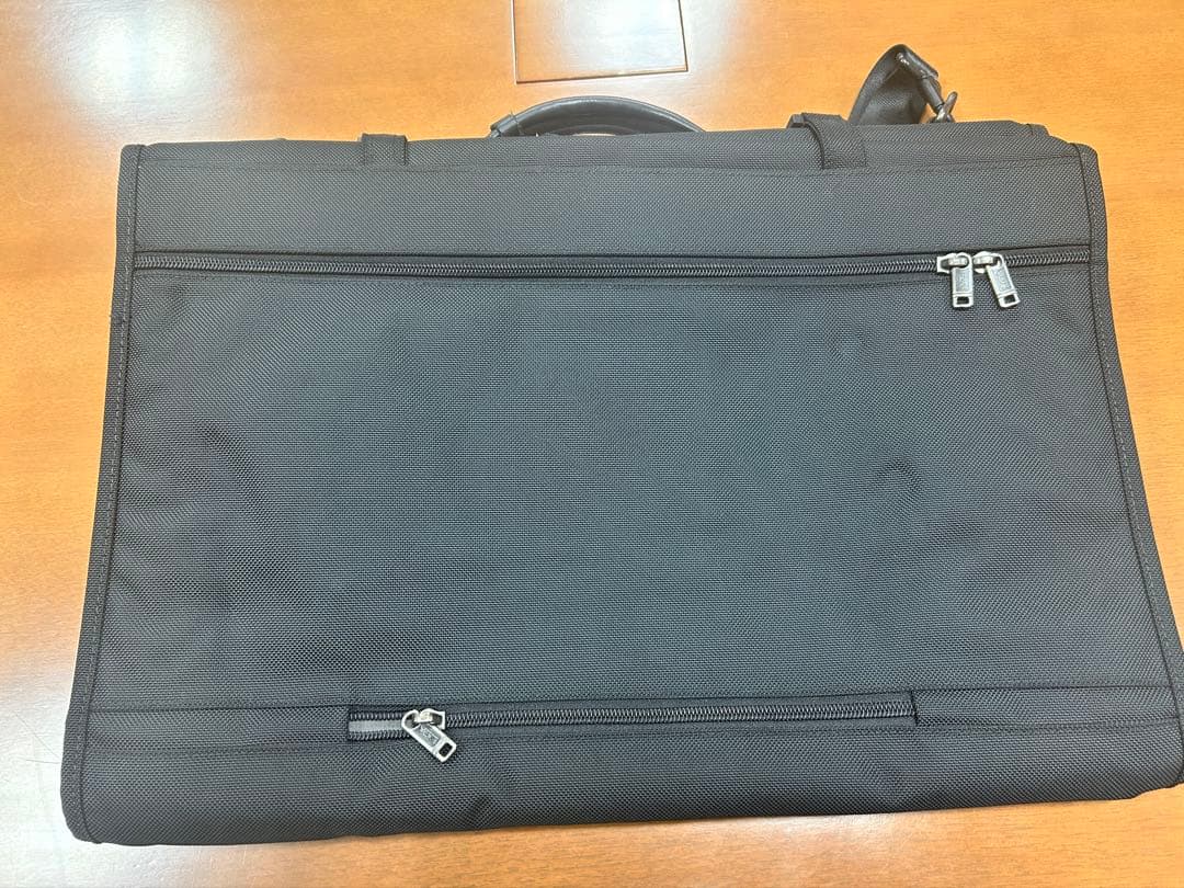 TUMI トゥミ　ガーメントバッグ　22133D4 ブラック
