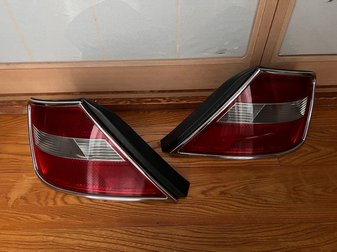 Y34セドリック前期テールランプ