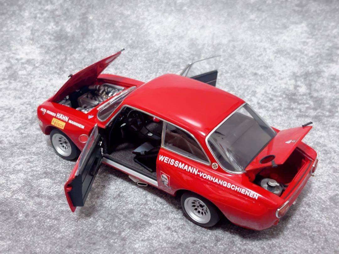 オートアート 1/18 アルファロメオ GTAm 1971 #51 DRM