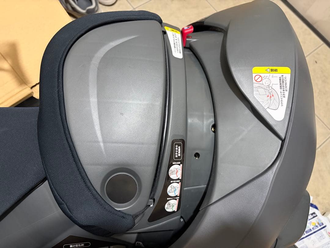 アップリカ ディアターンプラス チャイルドシート回転 フラット シートベルト固定