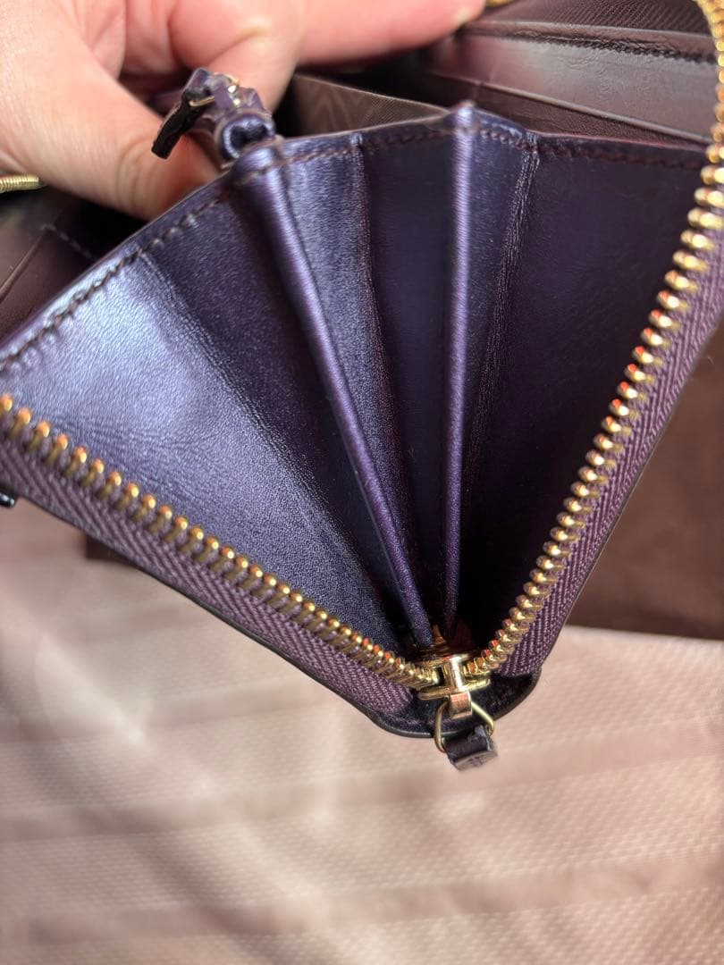 GUCCI グッチ　長財布 ラウンドファスナー　パープル