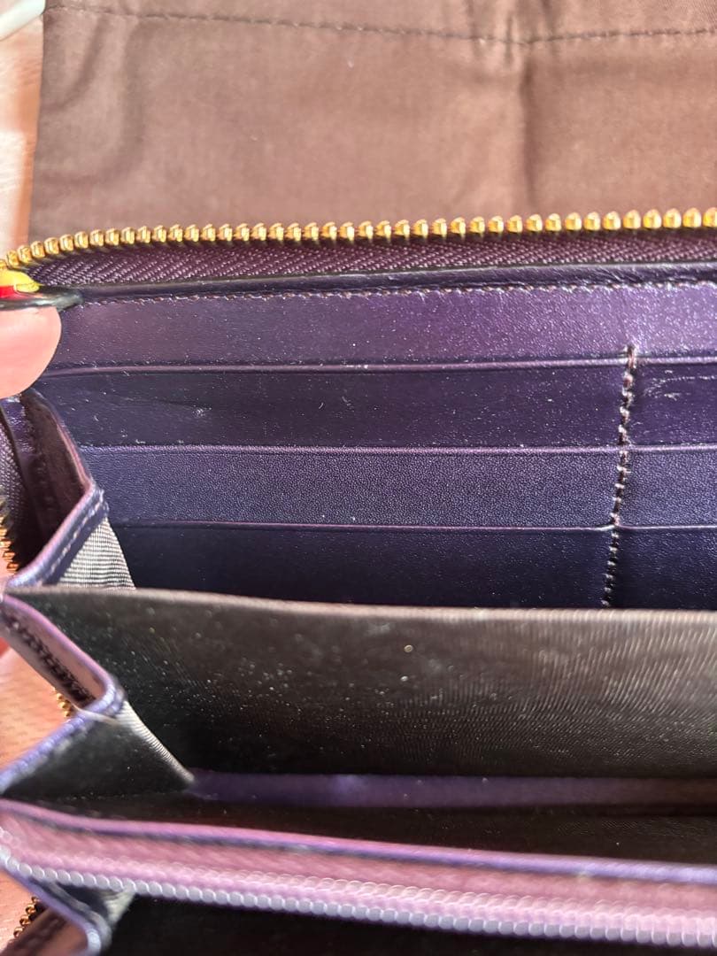 GUCCI グッチ　長財布 ラウンドファスナー　パープル