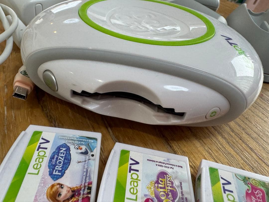 【送料込】知育、英語学習 LeapTV 本体とゲーム3本セット