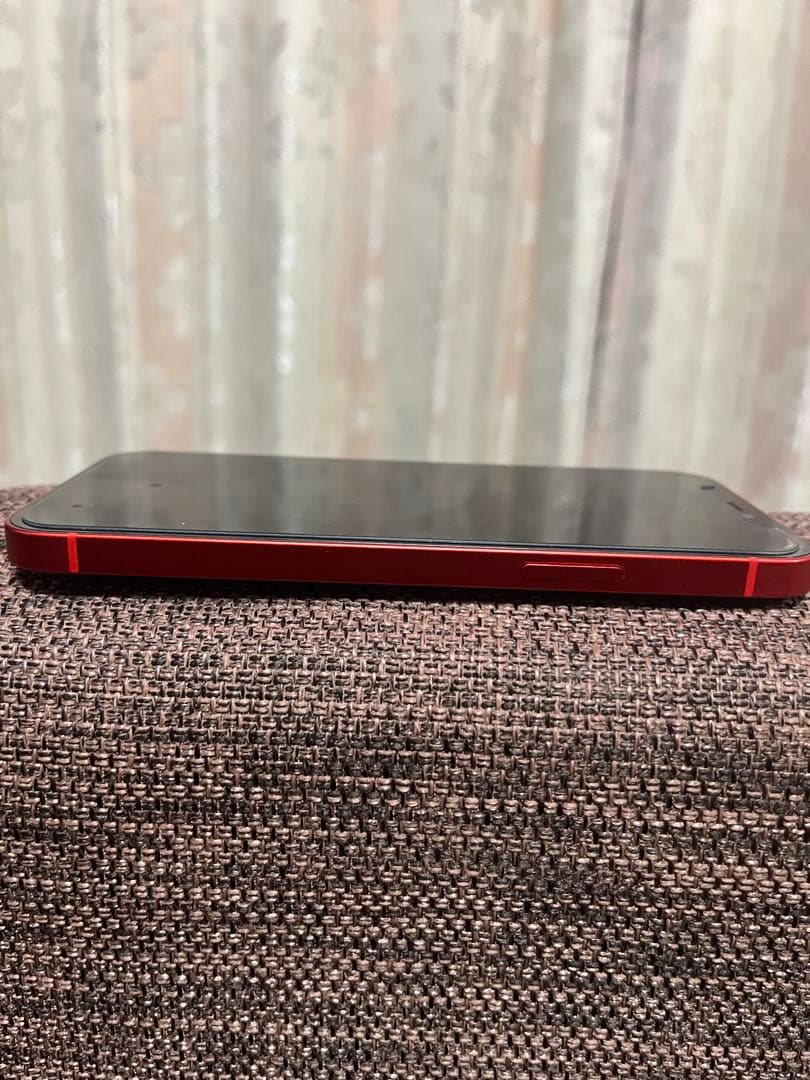 Apple iPhone 12 赤