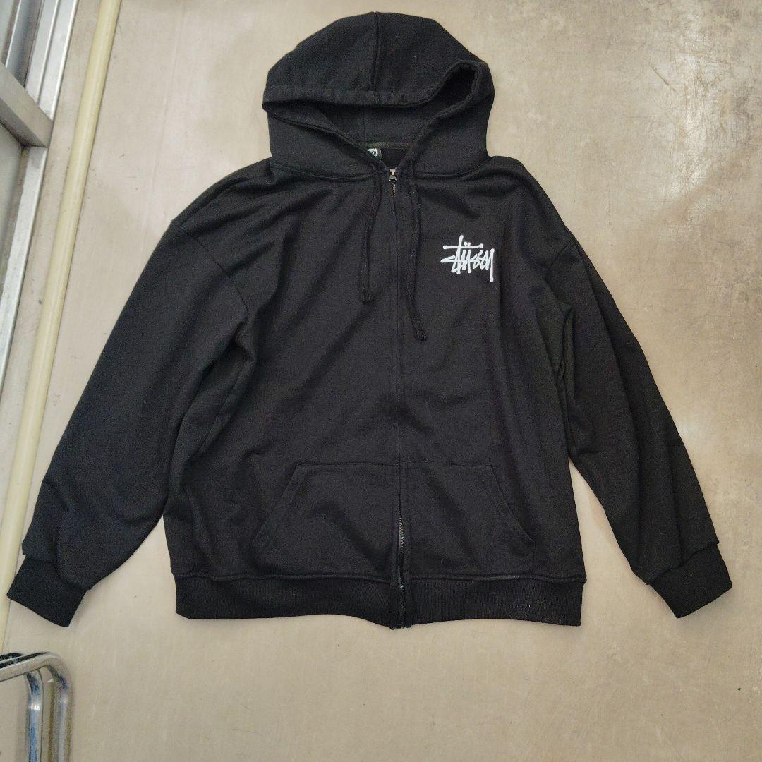 Stussy ブラック パーカー Lサイズ - メルカリ