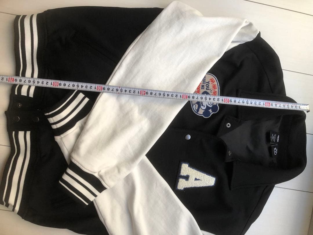 専用。ASTRO ディズニー100 ミッキーマウス スタジャン Sサイズ 黒/白