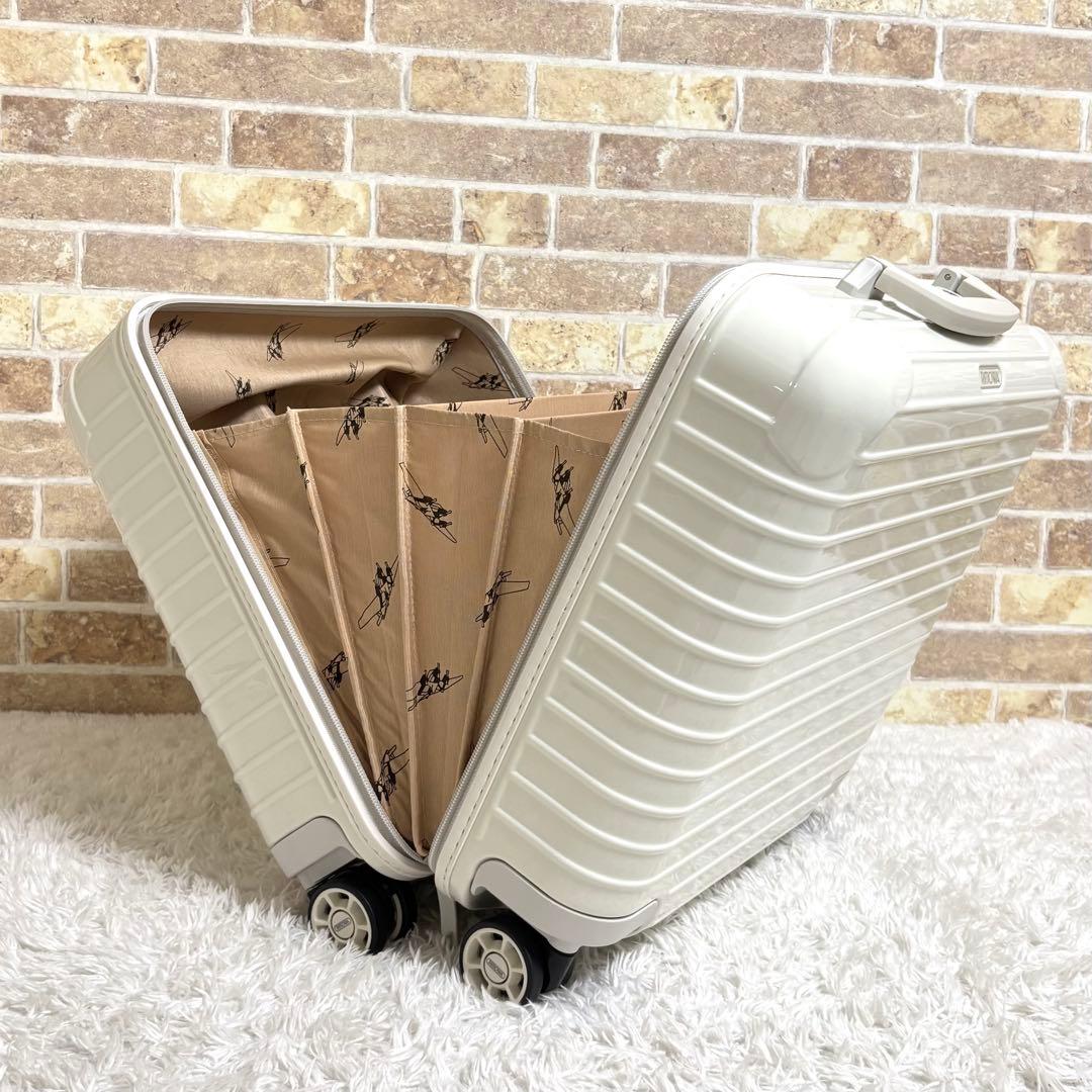 【未使用】 リモワ ユナイテッドアローズ スーツケース ４輪 エクリュ 29L