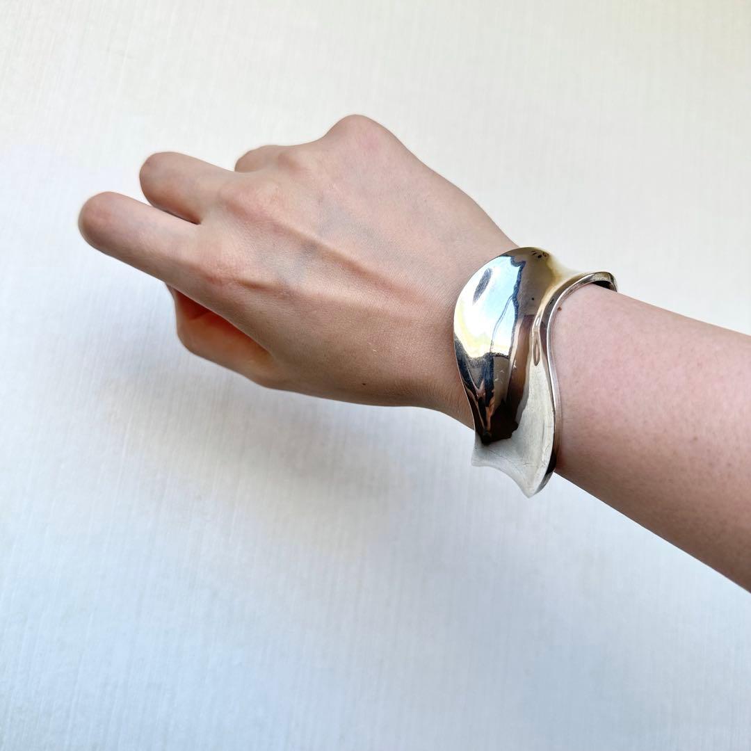 ヴィンテージ！Silver Wavy Cuff ブレスレット