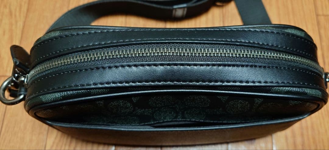 COACH ショルダーバッグ【美品】