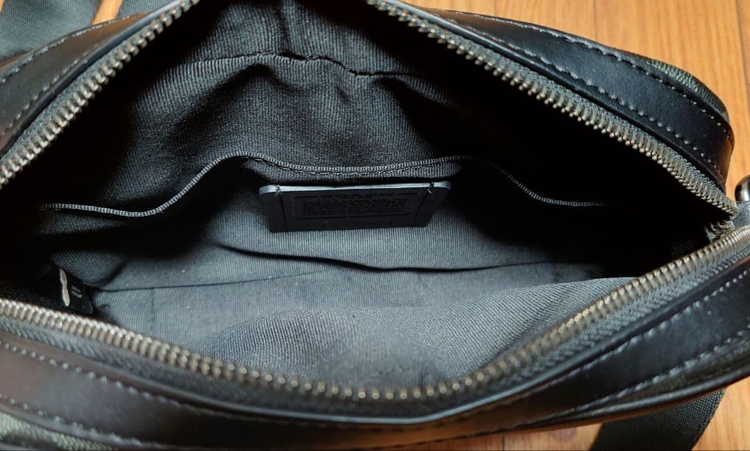 COACH ショルダーバッグ【美品】