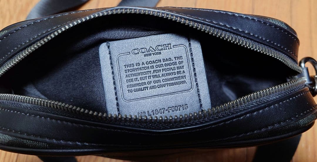 COACH ショルダーバッグ【美品】