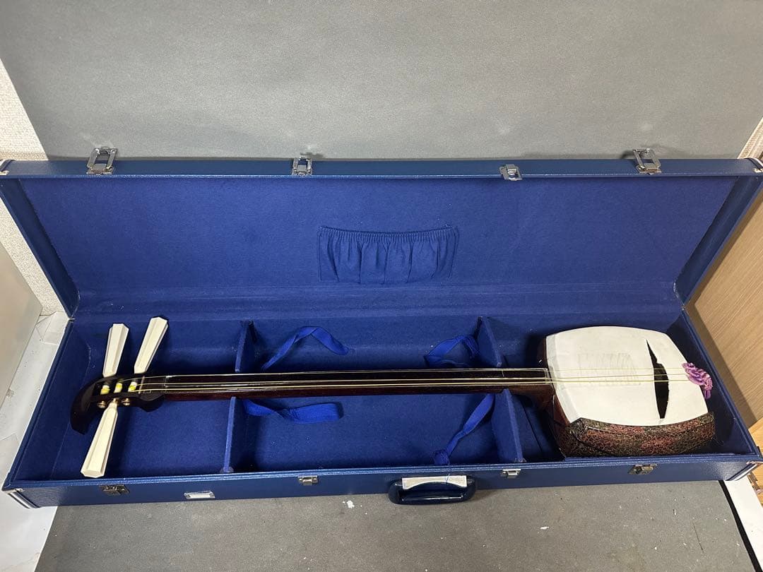 津軽三味線 太棹 紅木紫檀製 天然素材 弦楽器 民謡 伝統楽器 - メルカリ