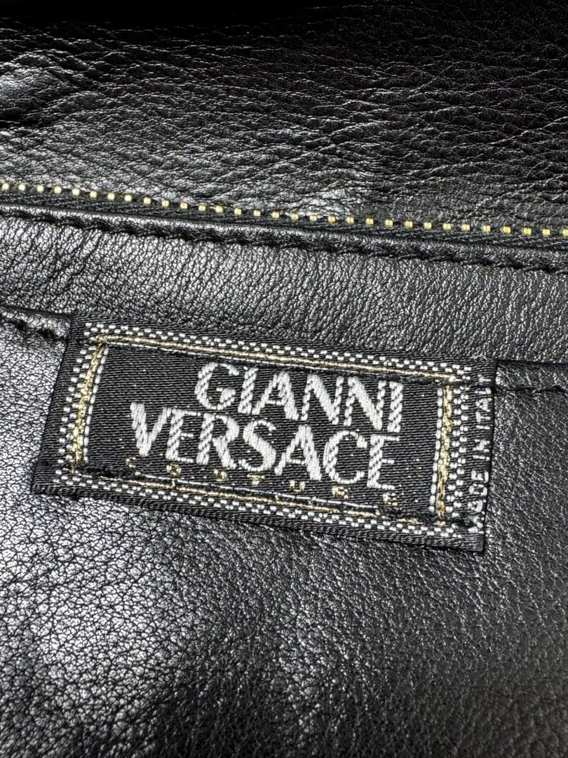良品　VERSACE ポーチ 財布　ｗ7225-1212-①