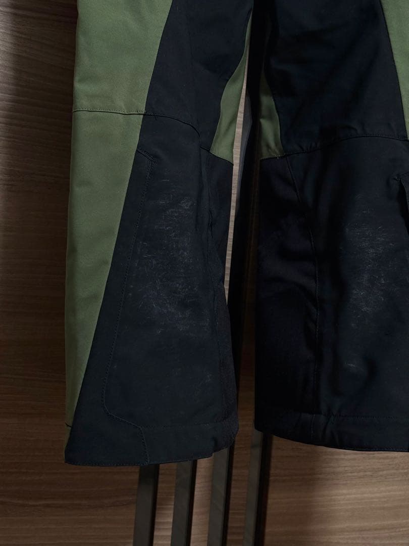 ミズノ　スキーウェア　ビブパンツ　カーキ