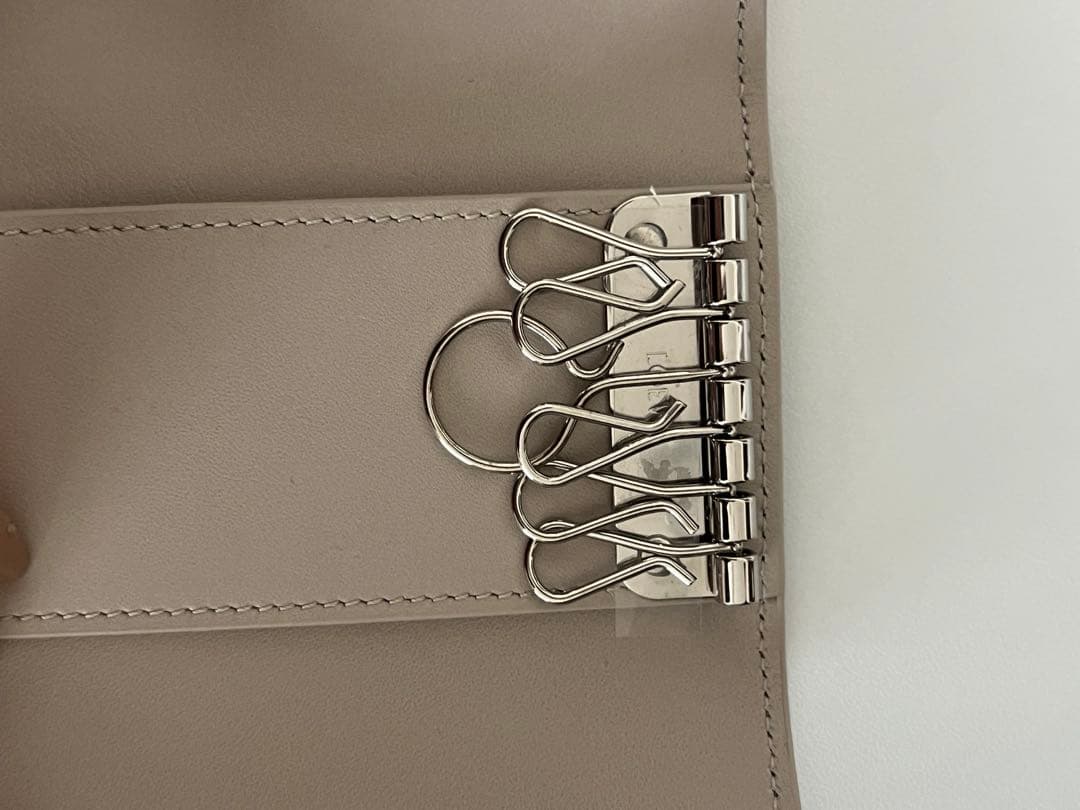 ロエベ アナグラム キーケース