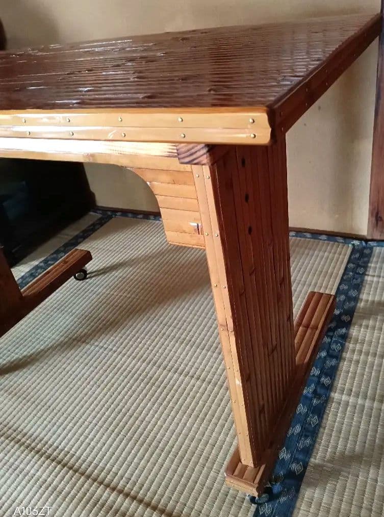 6キャスター付き　竹製　シンプルテーブル 移動可能