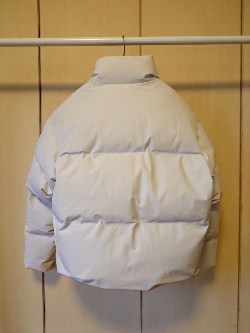 ユニクロ　シームレスダウンジャケット　Lサイズ ナチュラル