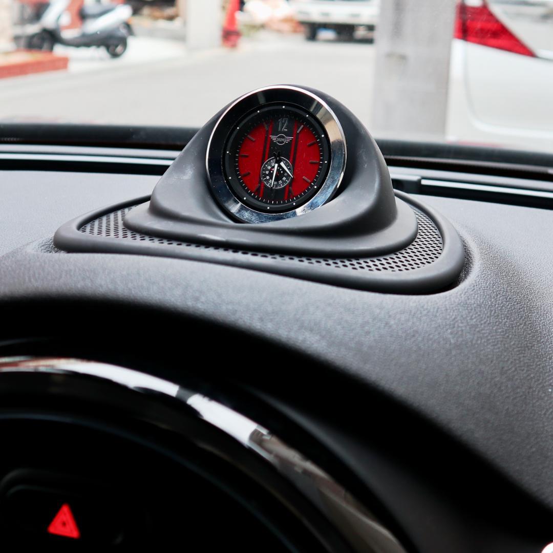 ★MINI F型・ポルシェ風のダッシュボード・アナログ時計（赤）★