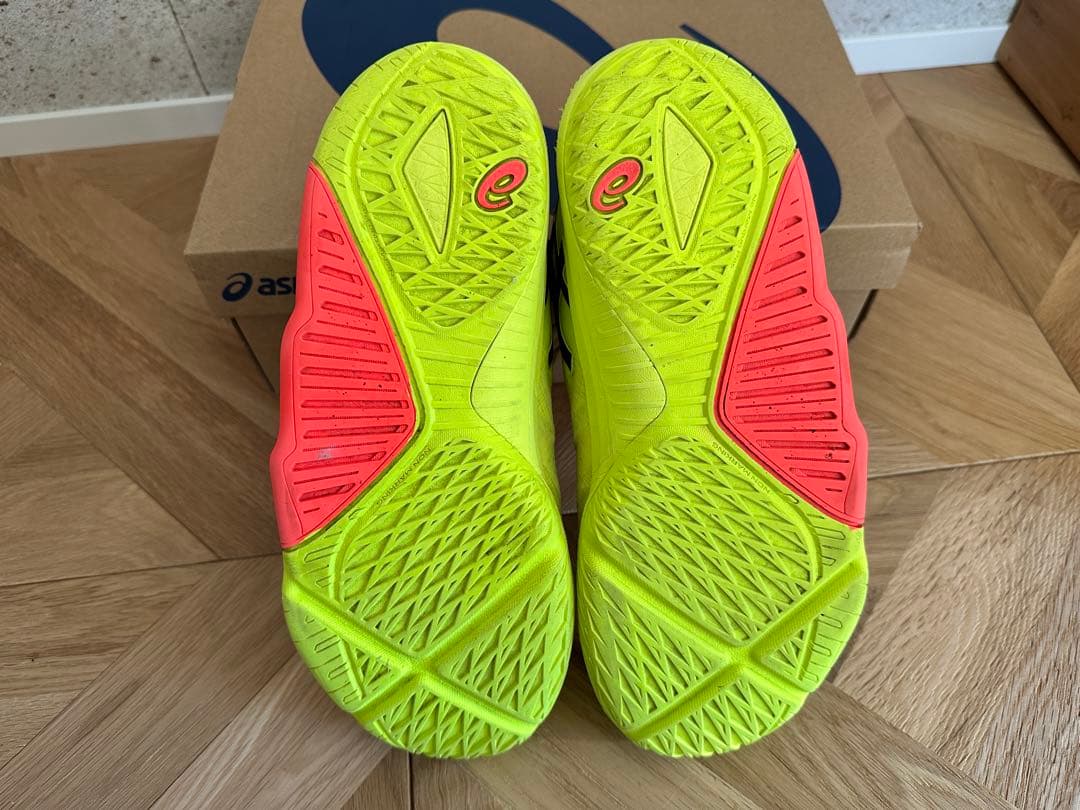 asicsアシックス　UNPRE ARS LOW2 PARIS 25.5