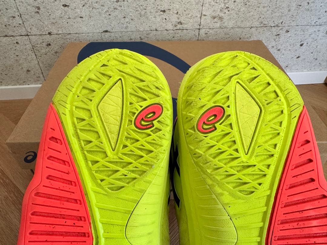 asicsアシックス　UNPRE ARS LOW2 PARIS 25.5