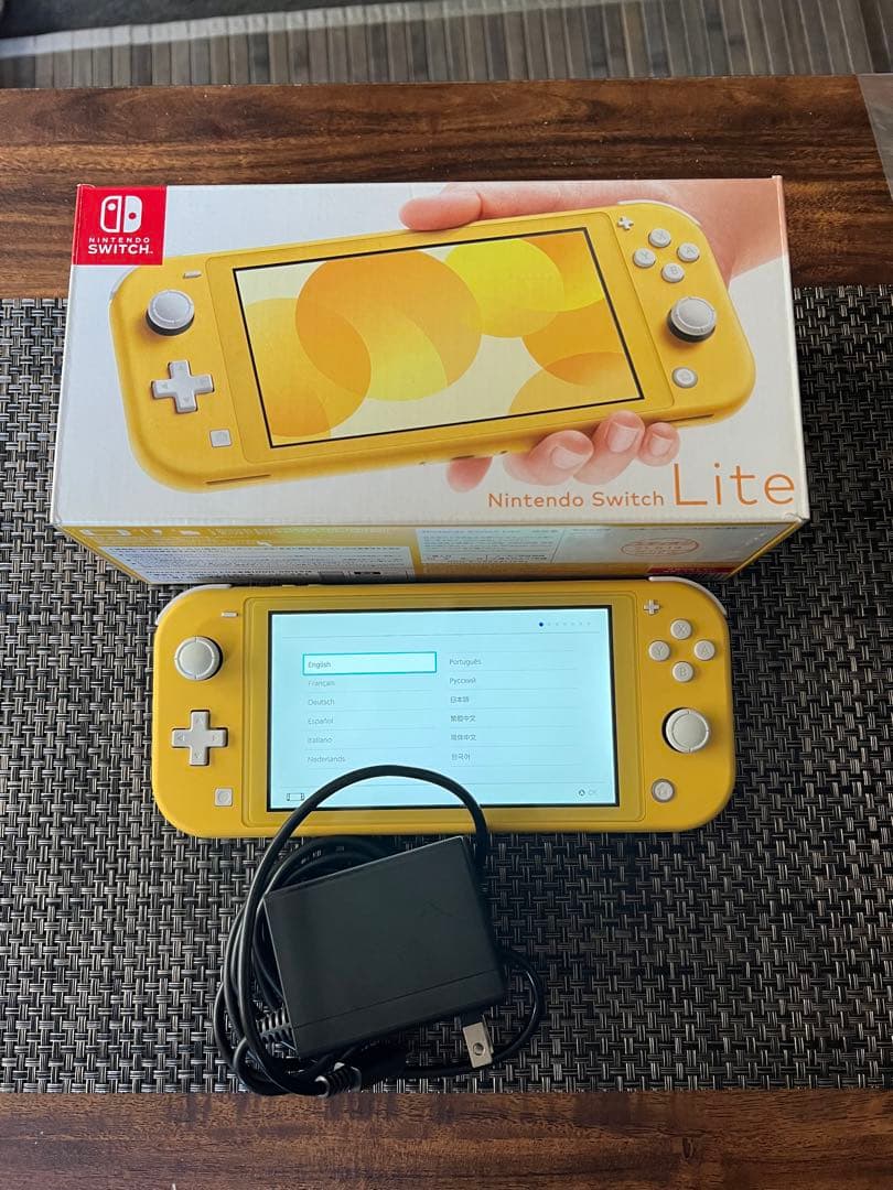 ニンテンドースイッチライト イエロー Switch lite 本体 L108658881