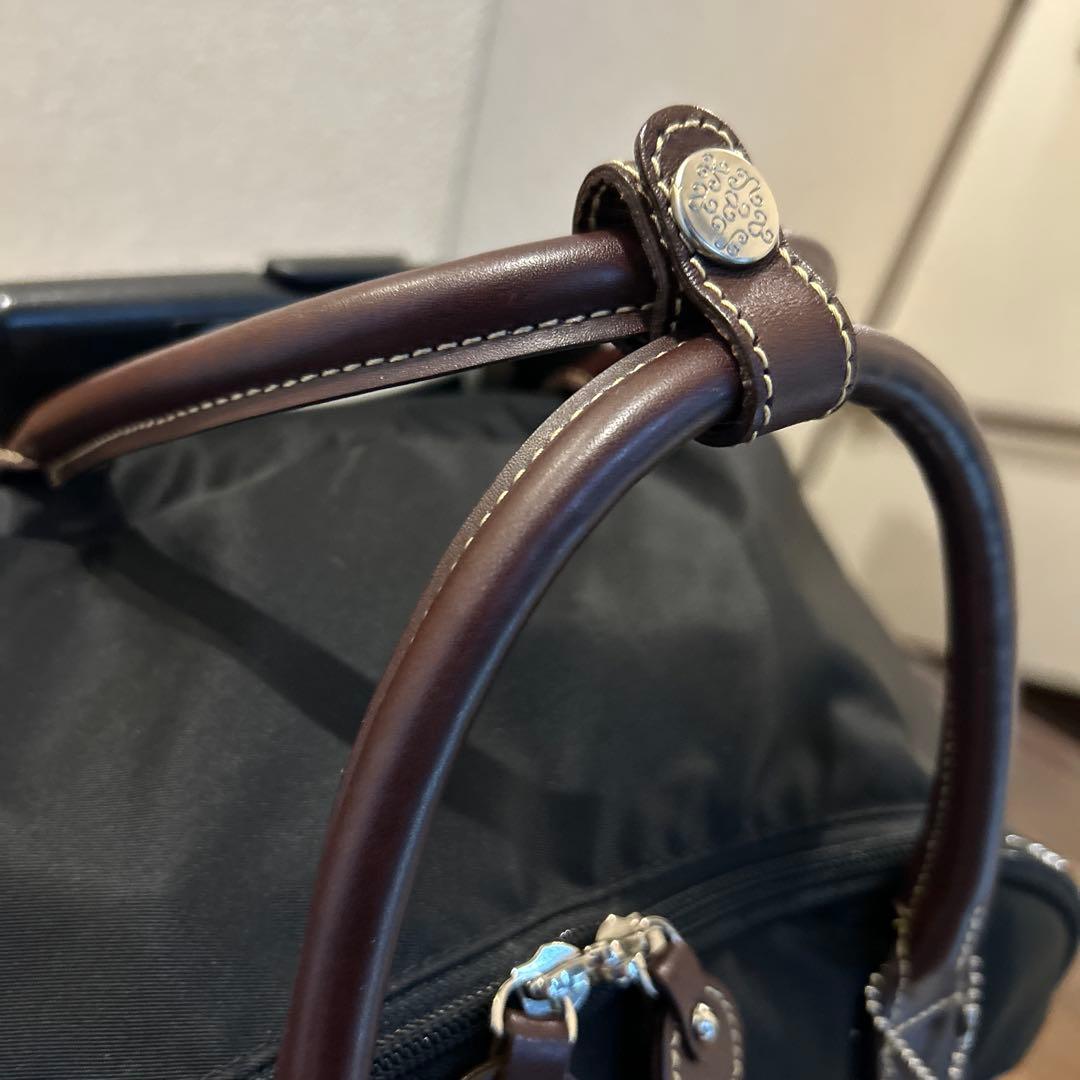 美品　カナナプロジェクト　キャリーケース　キャリーバック　黒　4輪　鍵