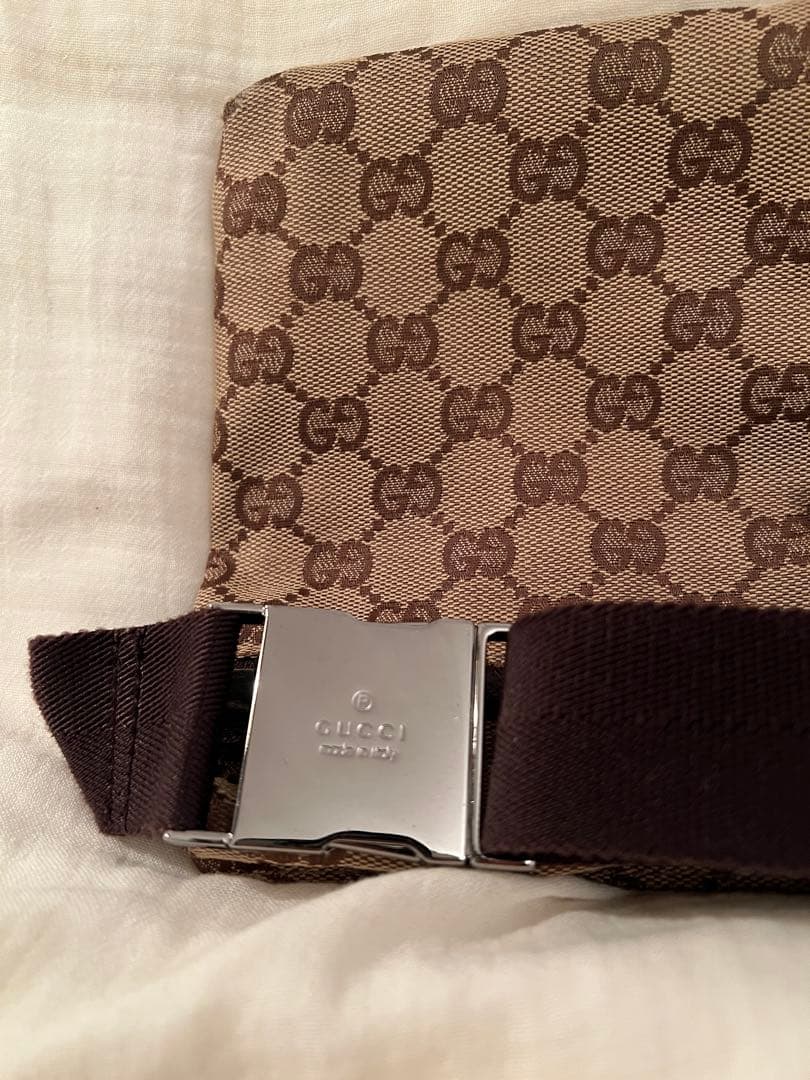 GUCCI ボディバッグ・ウエストポーチ ブラウン