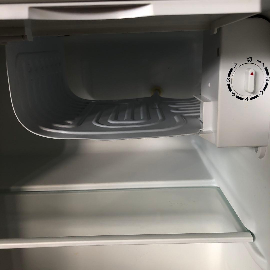冷蔵庫　小型　白