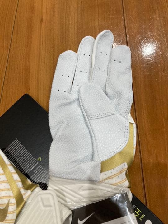 【日本未発売】ナイキ　バッティング手袋　Ｌサイズ