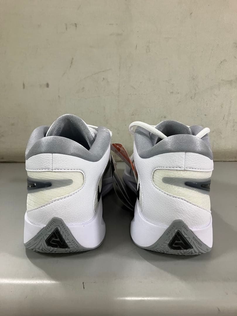 お年玉価格】GIANNIS FREAK 6 EP 102カラー 24.5 GIANNIS FREAK 6 EP