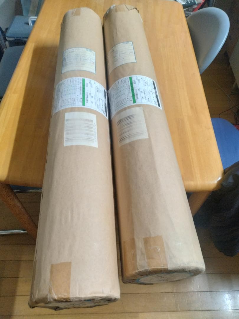 リリカラ　クロス　品番9335　50ｍ×2本