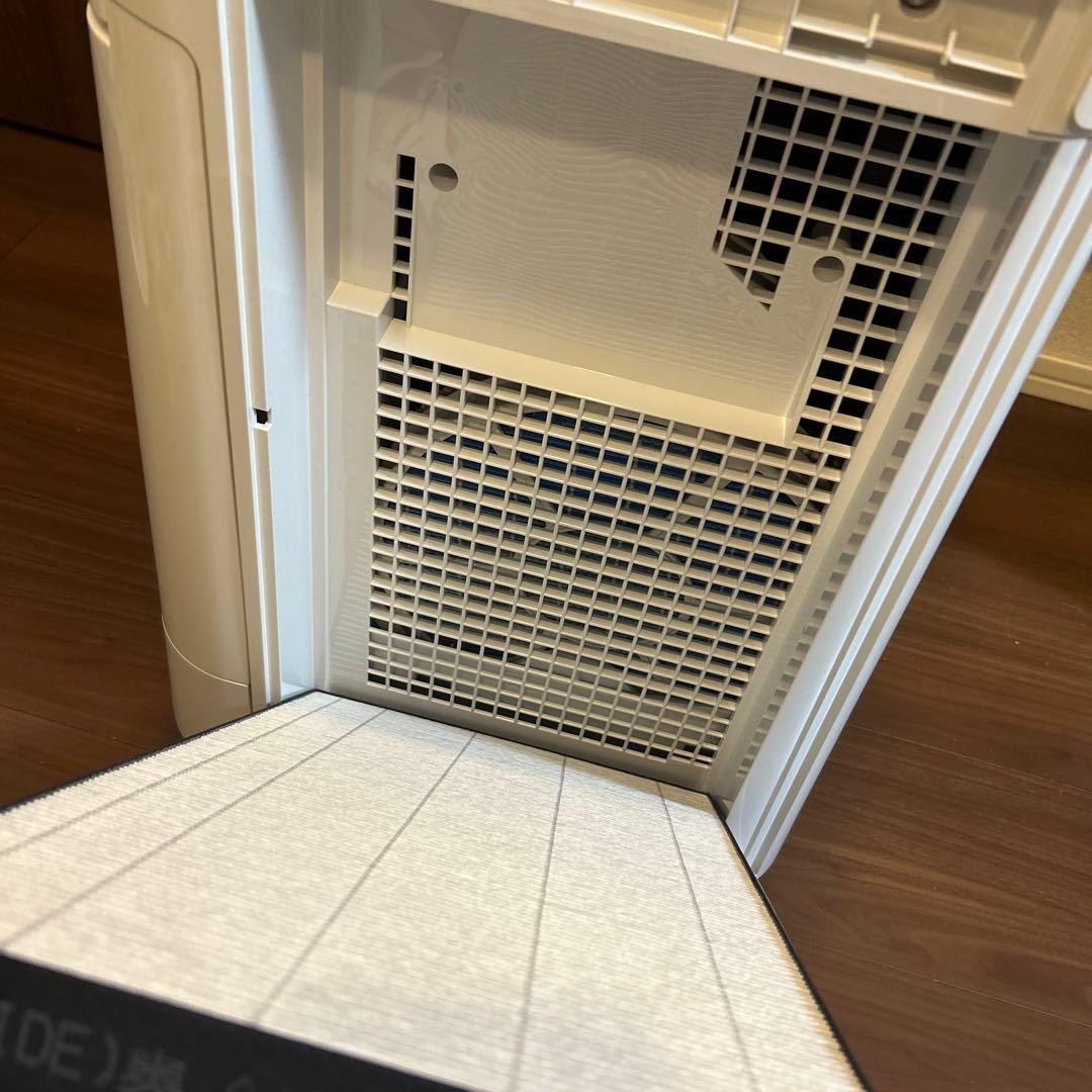 【美品】シャープ 加湿空気清浄機 KC-J50-W ホワイト SHARP