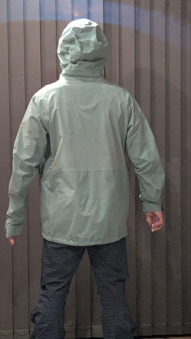 スノーボードウェア 上下セット　 BURTON ak ジャケットL パンツM