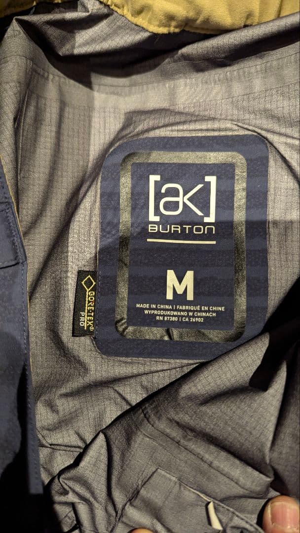スノーボードウェア 上下セット　 BURTON ak ジャケットL パンツM