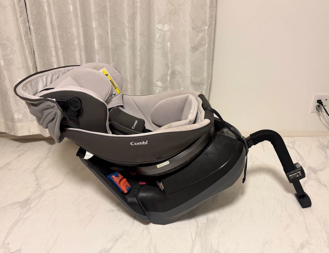 Combi クルムーヴ スマート Simplight