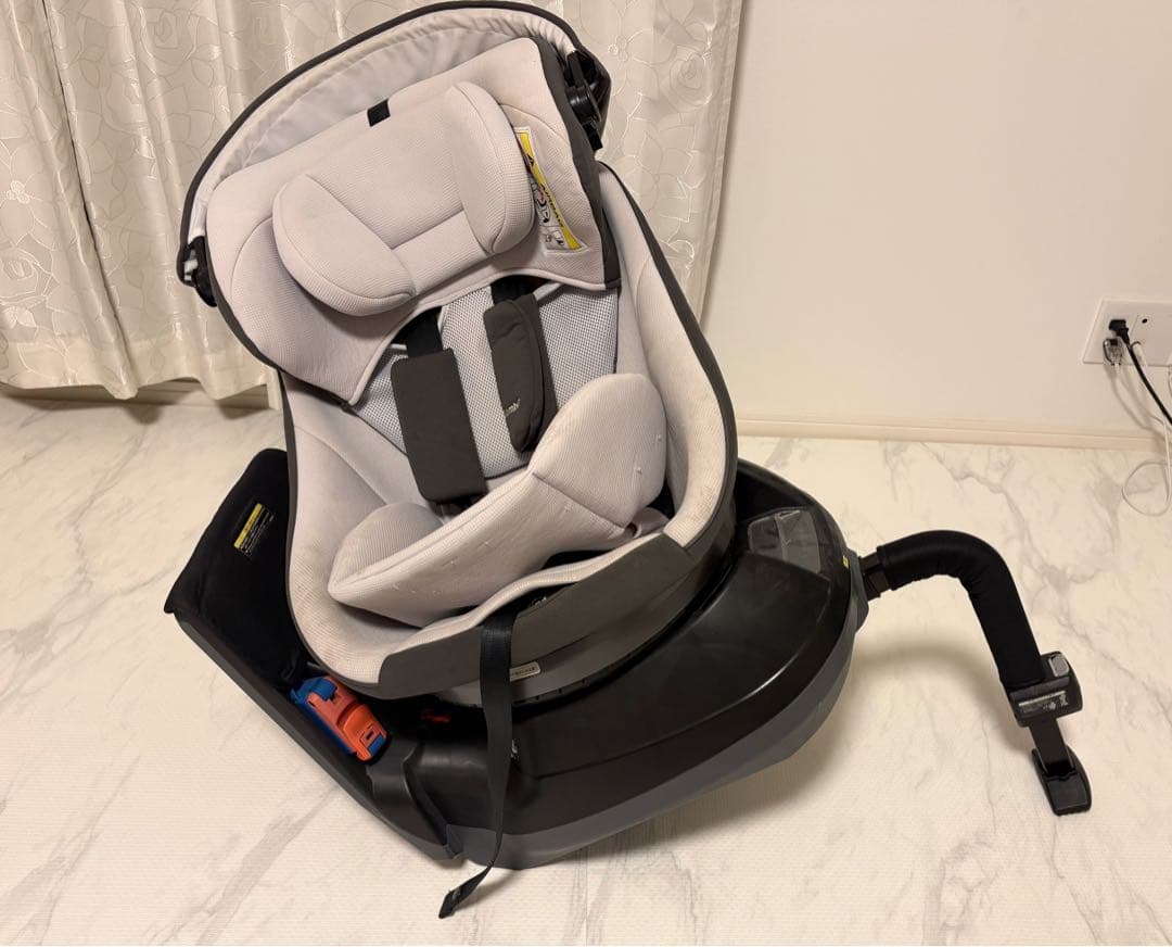 Combi クルムーヴ スマート Simplight