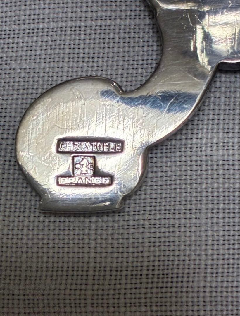 クリストフル　希少　コキーユのナイフレスト　アンティターニッシュの収納袋付き